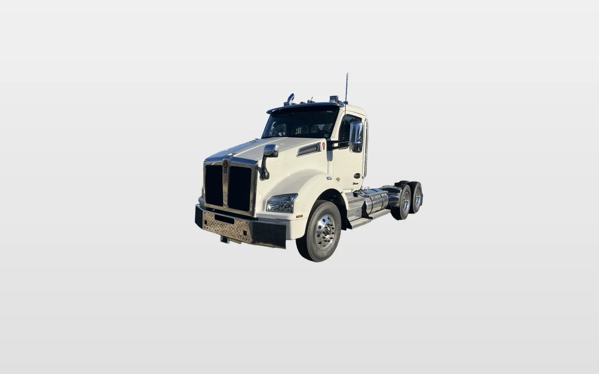 2026 Kenworth T880 - image 1
