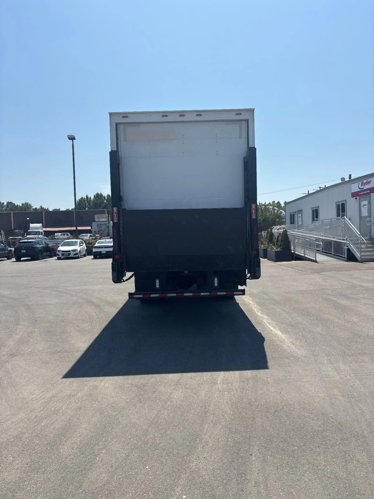 2017 International 4300 in Tacoma, WA — photo 5