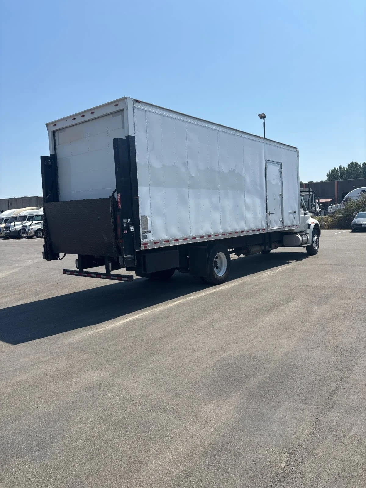2017 International 4300 in Tacoma, WA — photo 4