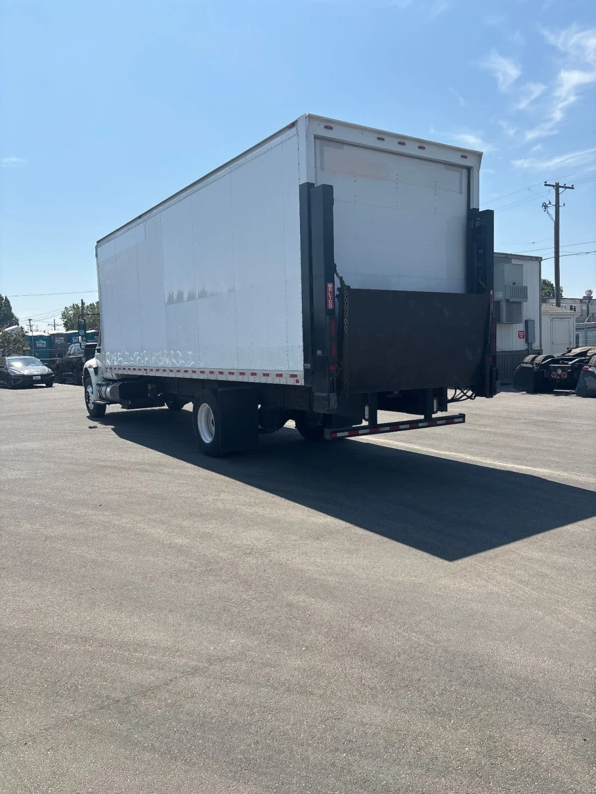 2017 International 4300 in Tacoma, WA — photo 6