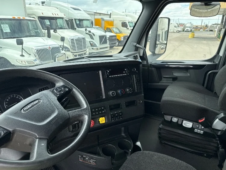 2024 Freightliner Cascadia in Salt Lake City, UT — photo 10