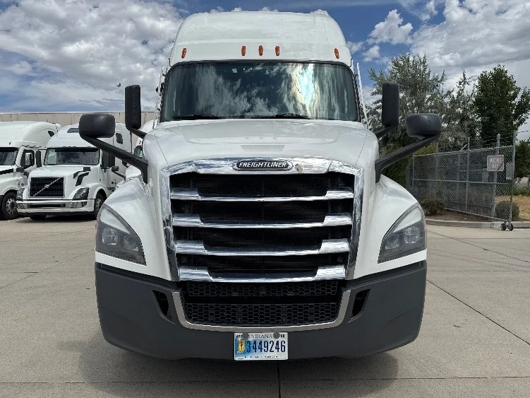 2024 Freightliner Cascadia in Salt Lake City, UT — photo 2
