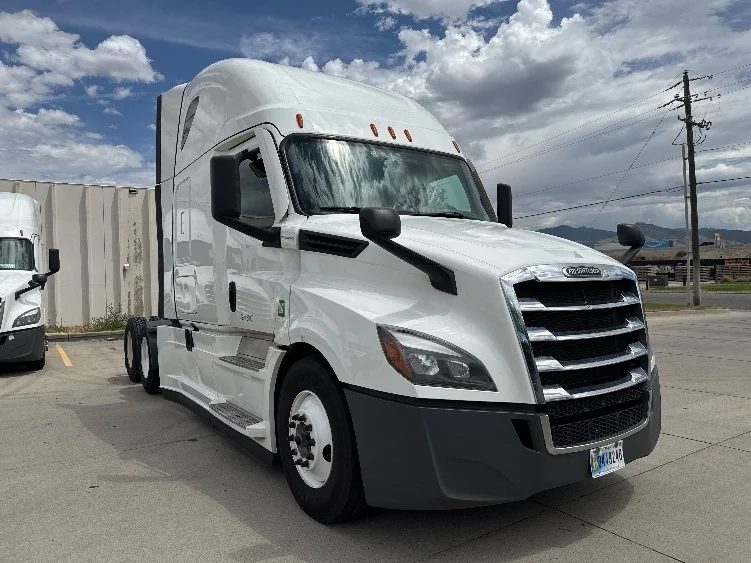 2024 Freightliner Cascadia