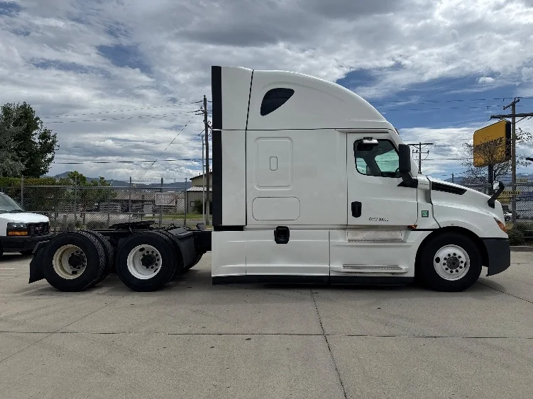 2024 Freightliner Cascadia in Salt Lake City, UT — photo 8