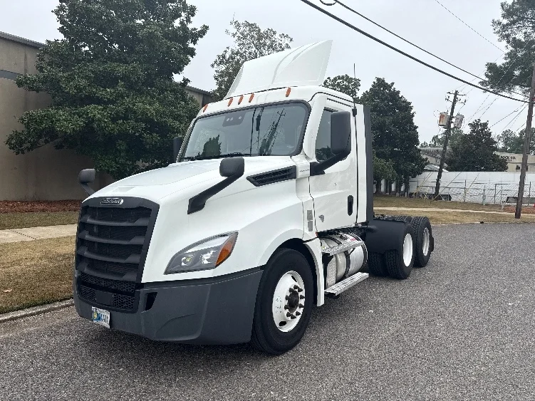 2021 Freightliner Cascadia in Homewood, AL — photo 3