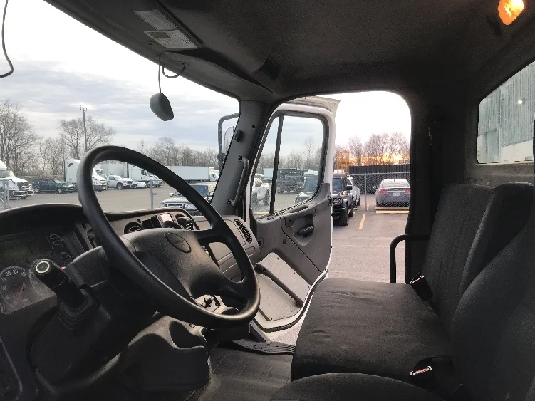 2020 Freightliner M2 112 - image 10