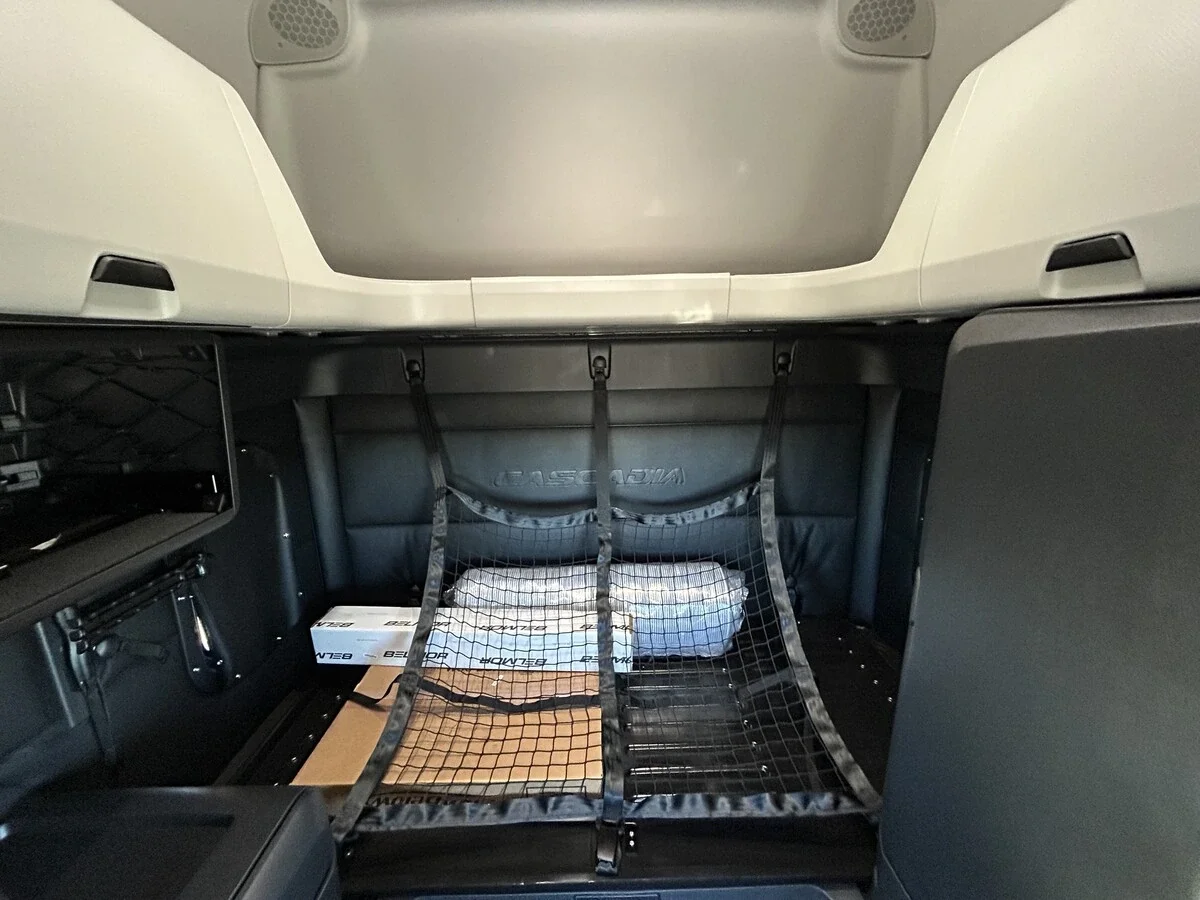 2026 Freightliner Cascadia - image 12