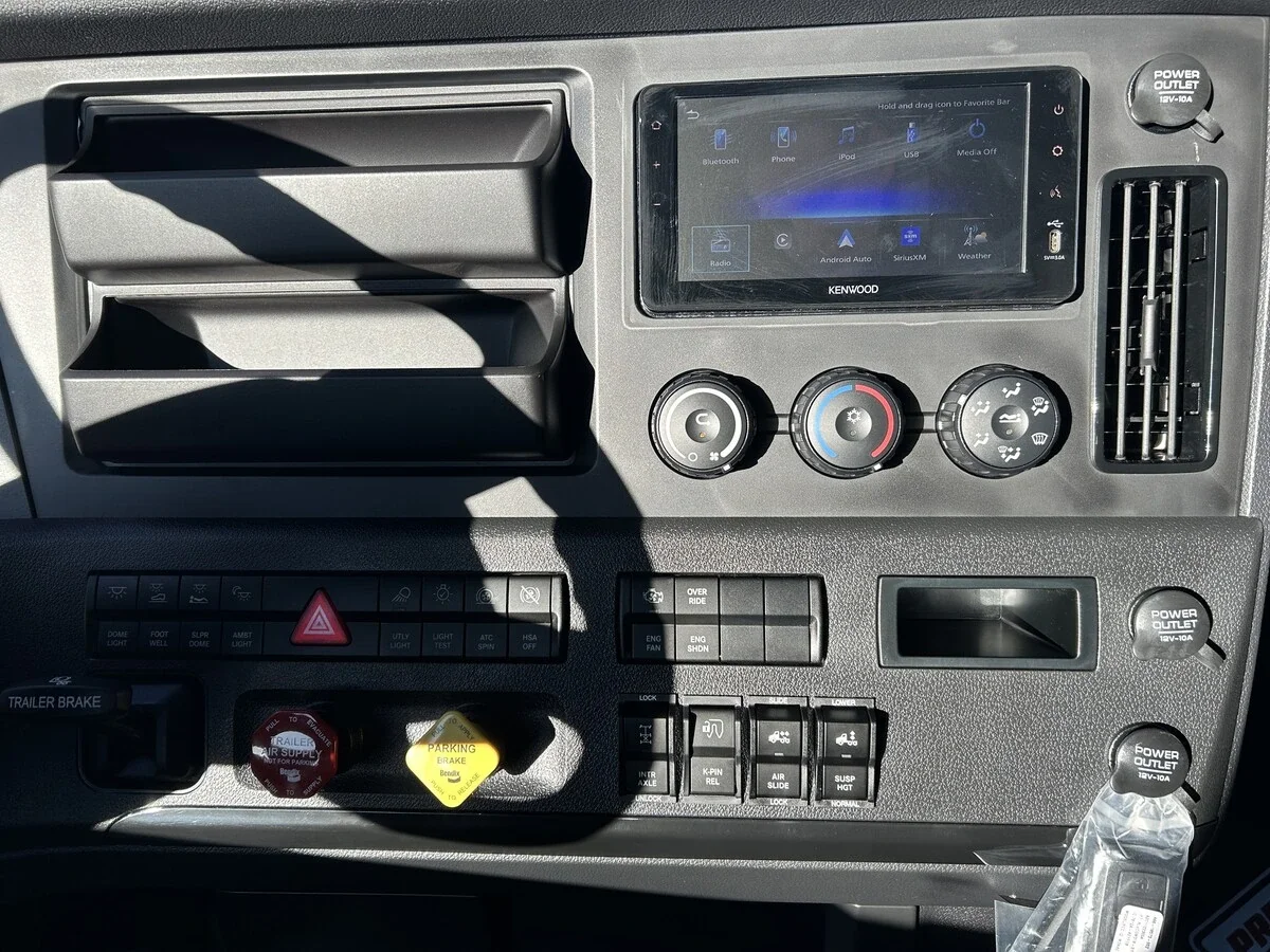 2026 Freightliner Cascadia - image 11