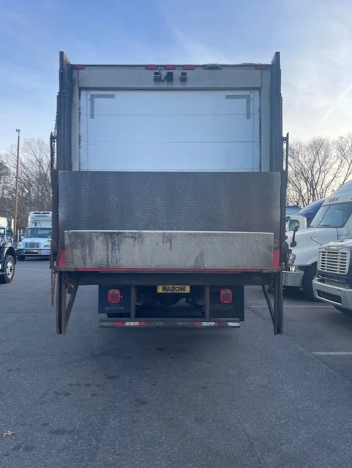 2018 Freightliner M2 106 in Farmingdale, NY — photo 5