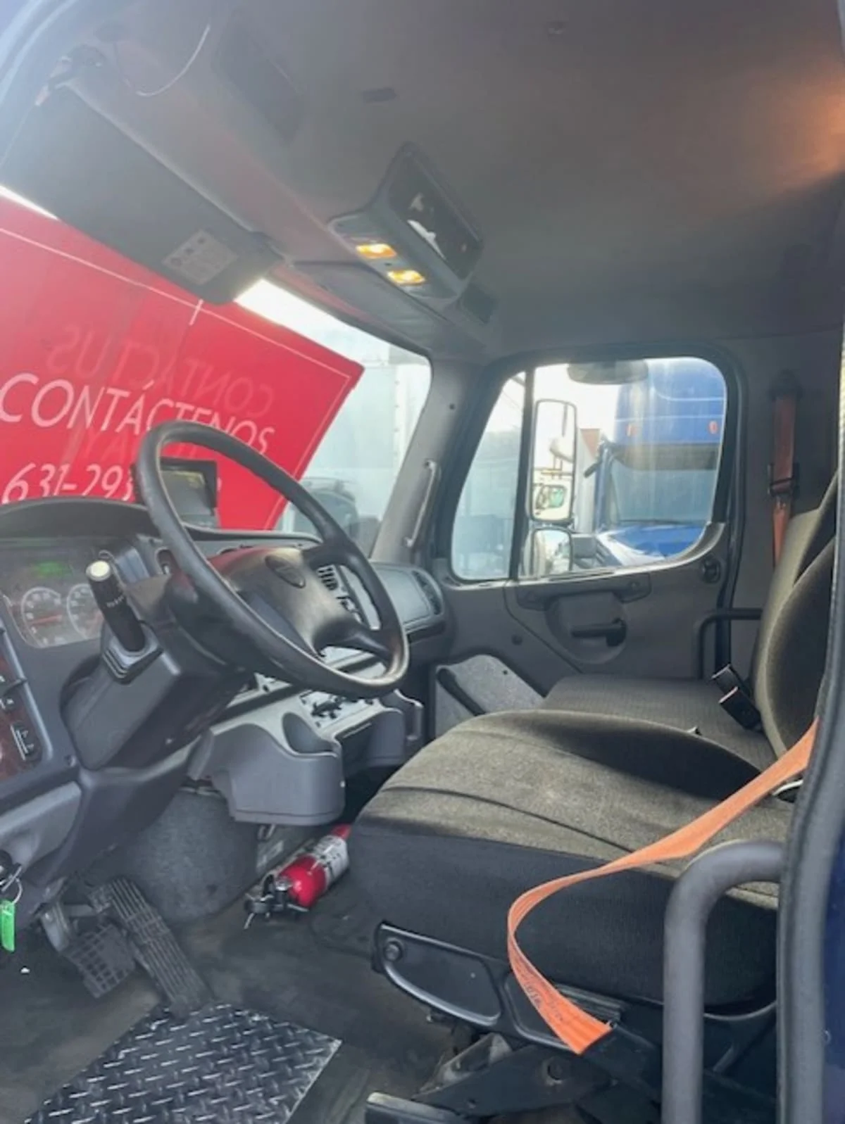 2018 Freightliner M2 106 in Farmingdale, NY — photo 8