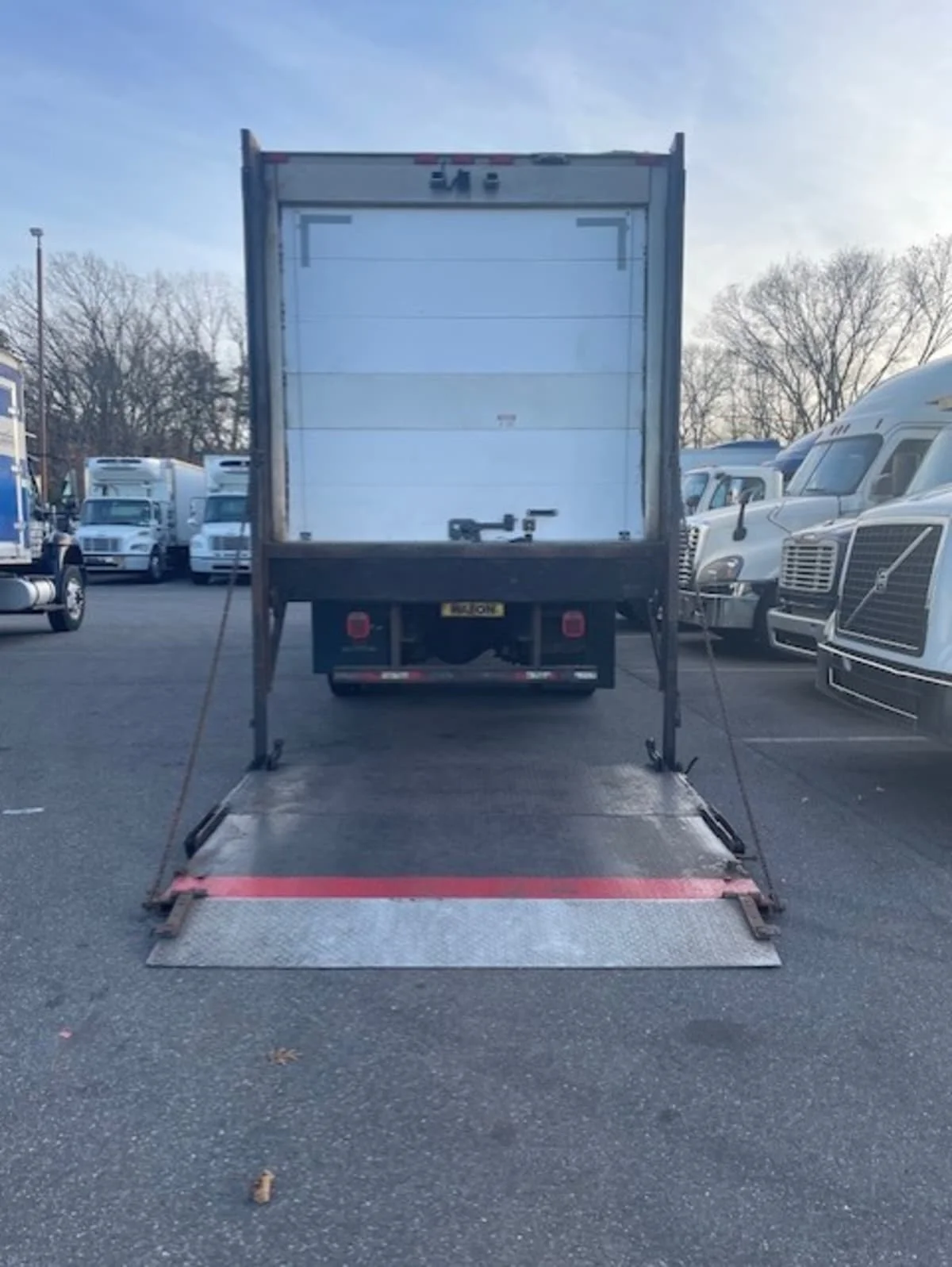 2018 Freightliner M2 106 in Farmingdale, NY — photo 13