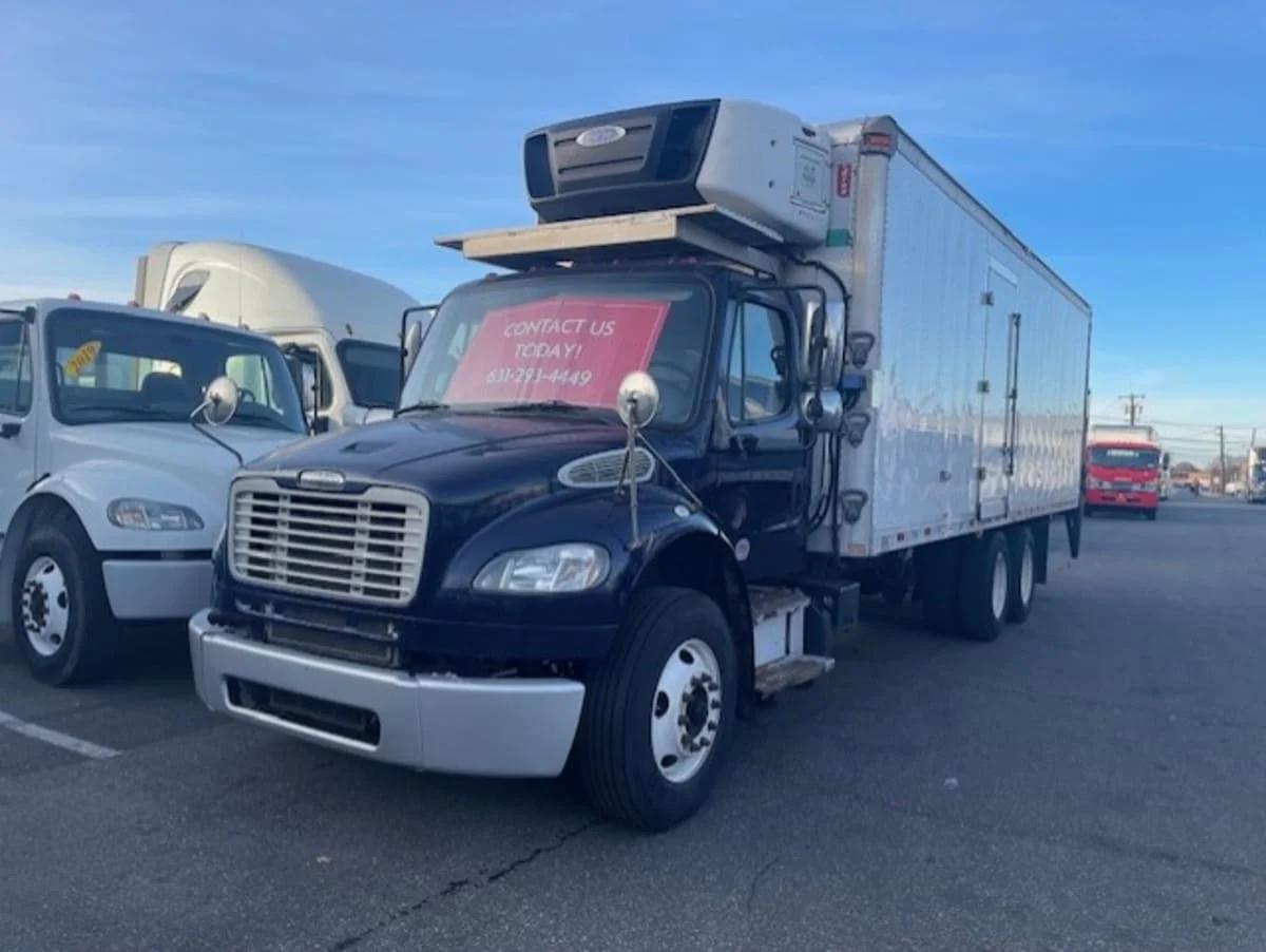 2018 Freightliner M2 106 in Farmingdale, NY