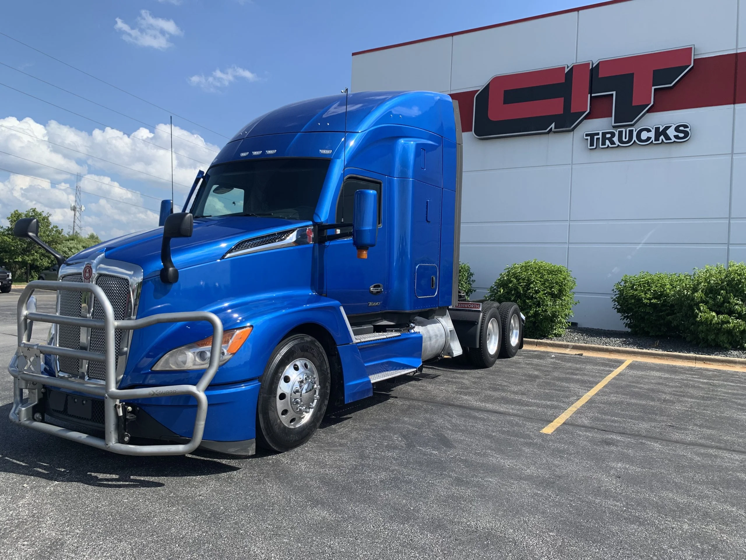 2023 Kenworth T680