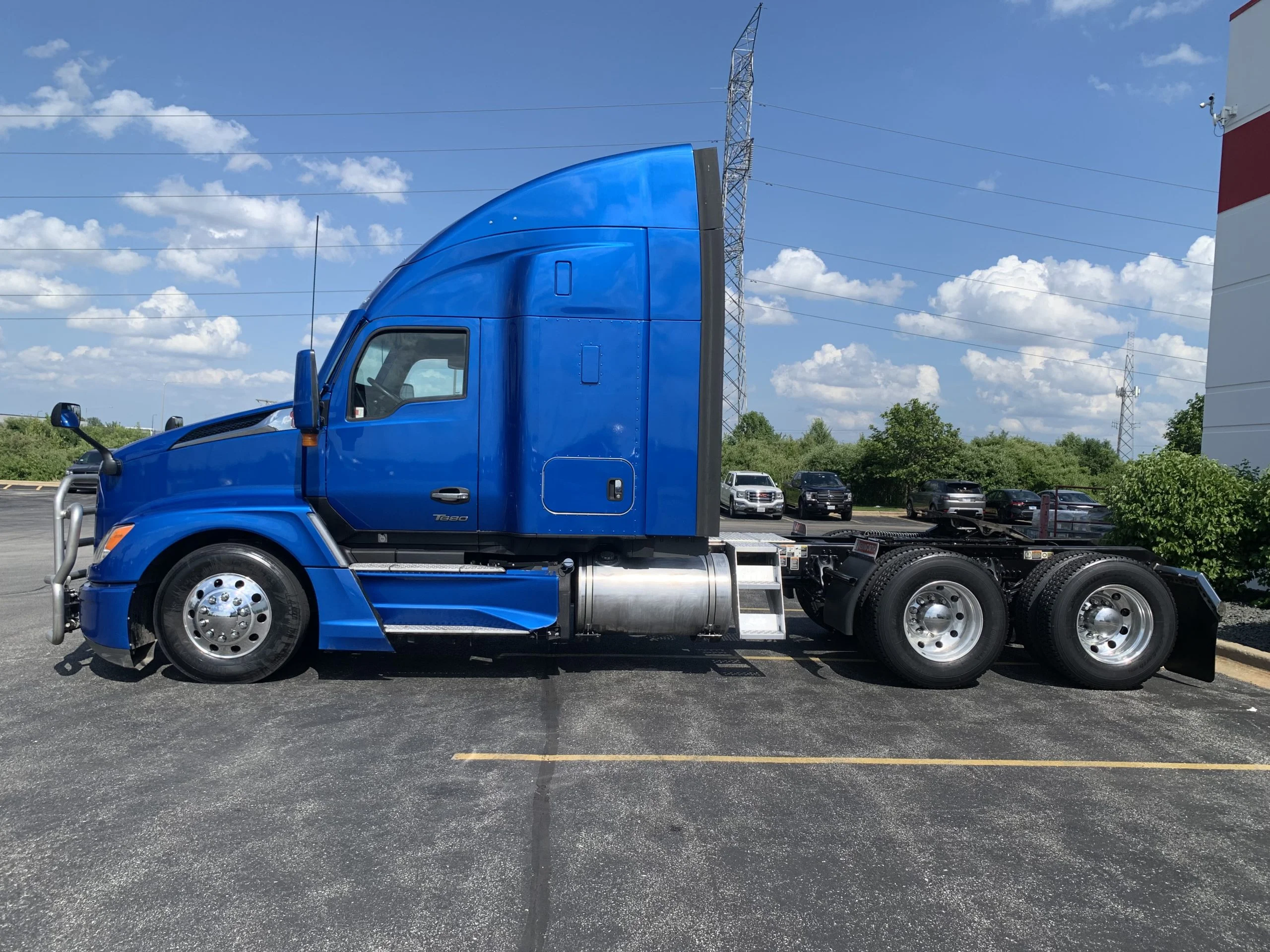 2023 Kenworth T680 in Mokena, IL — photo 3
