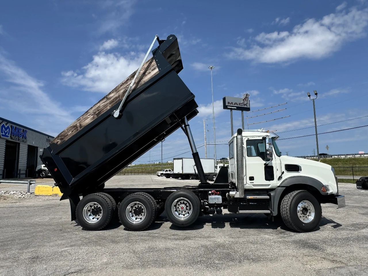2027 Mack in Indianapolis, IN — photo 3