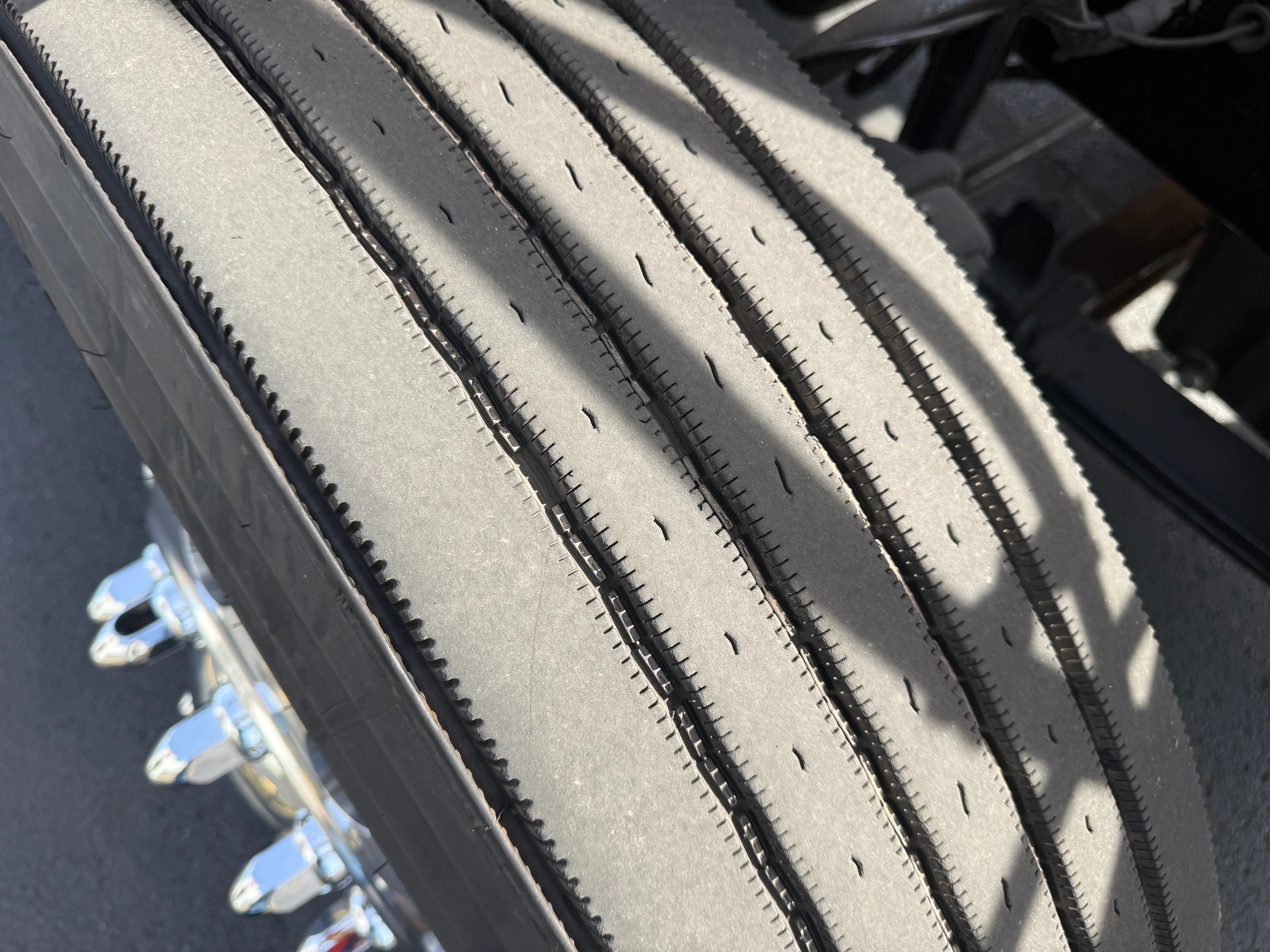 2019 Freightliner Cascadia - image 11