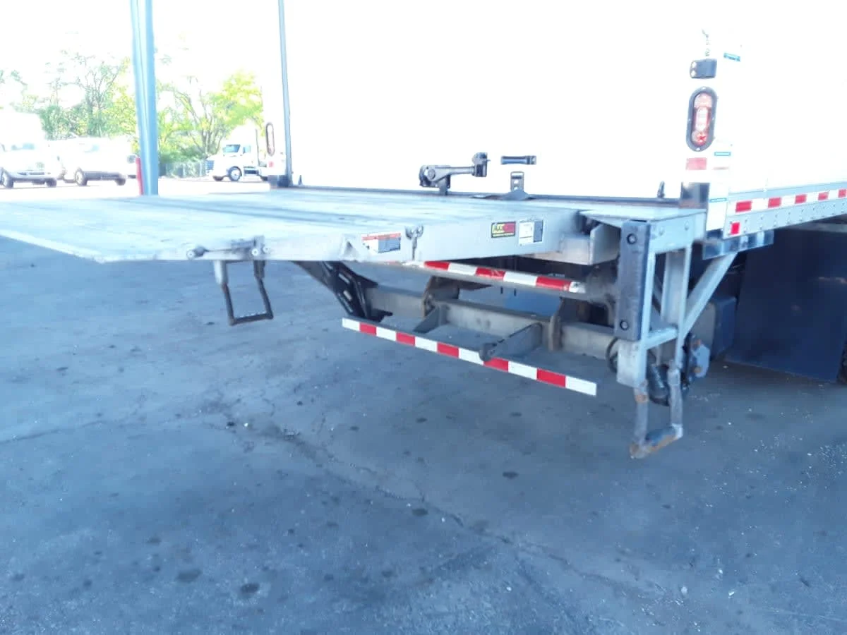2020 International MV in Hilliard, OH — photo 13
