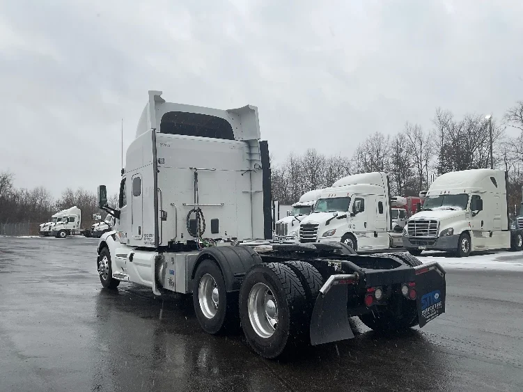2020 Peterbilt 579 - image 5