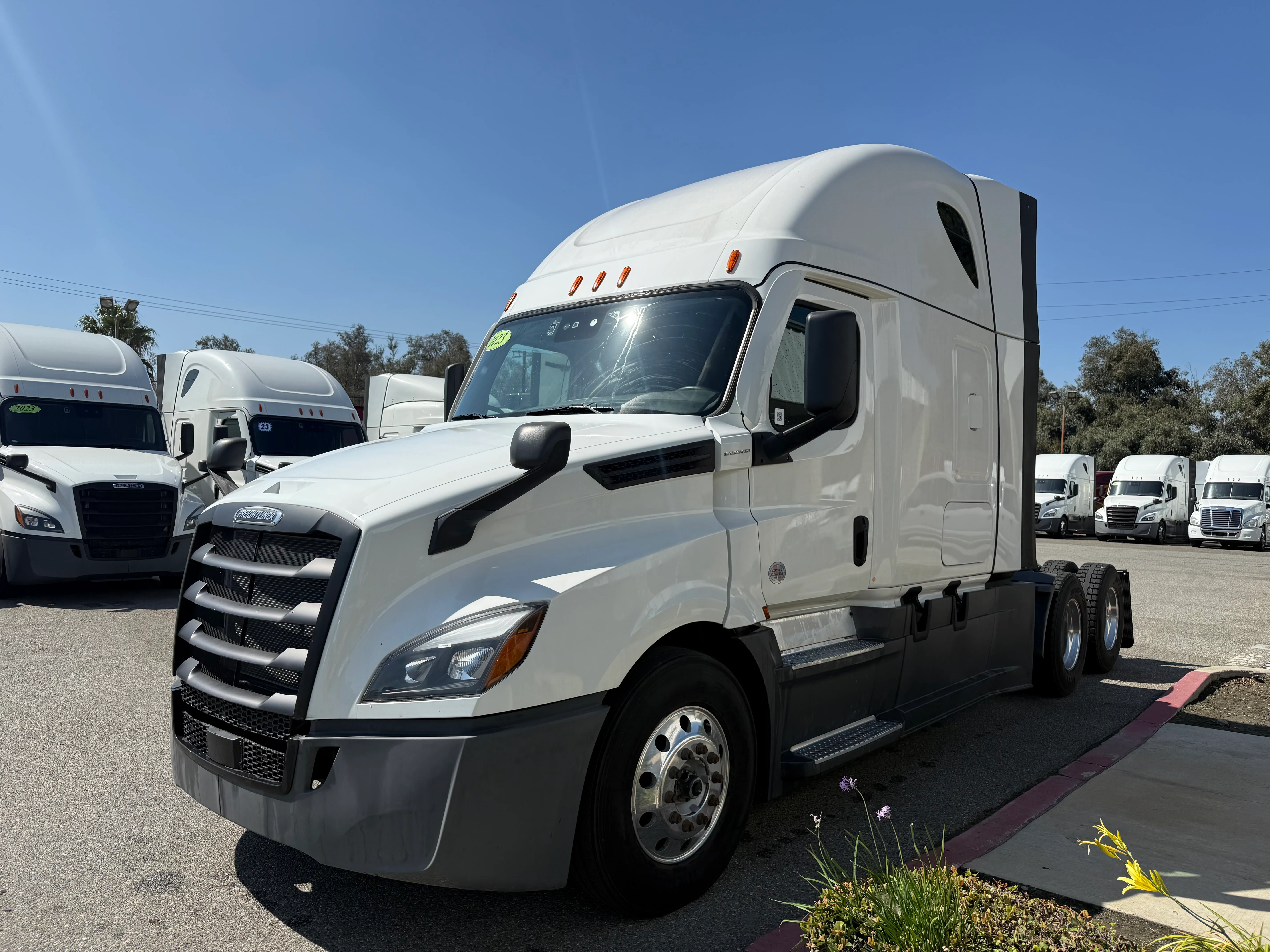 2023 Freightliner Cascadia in Fontana, CA