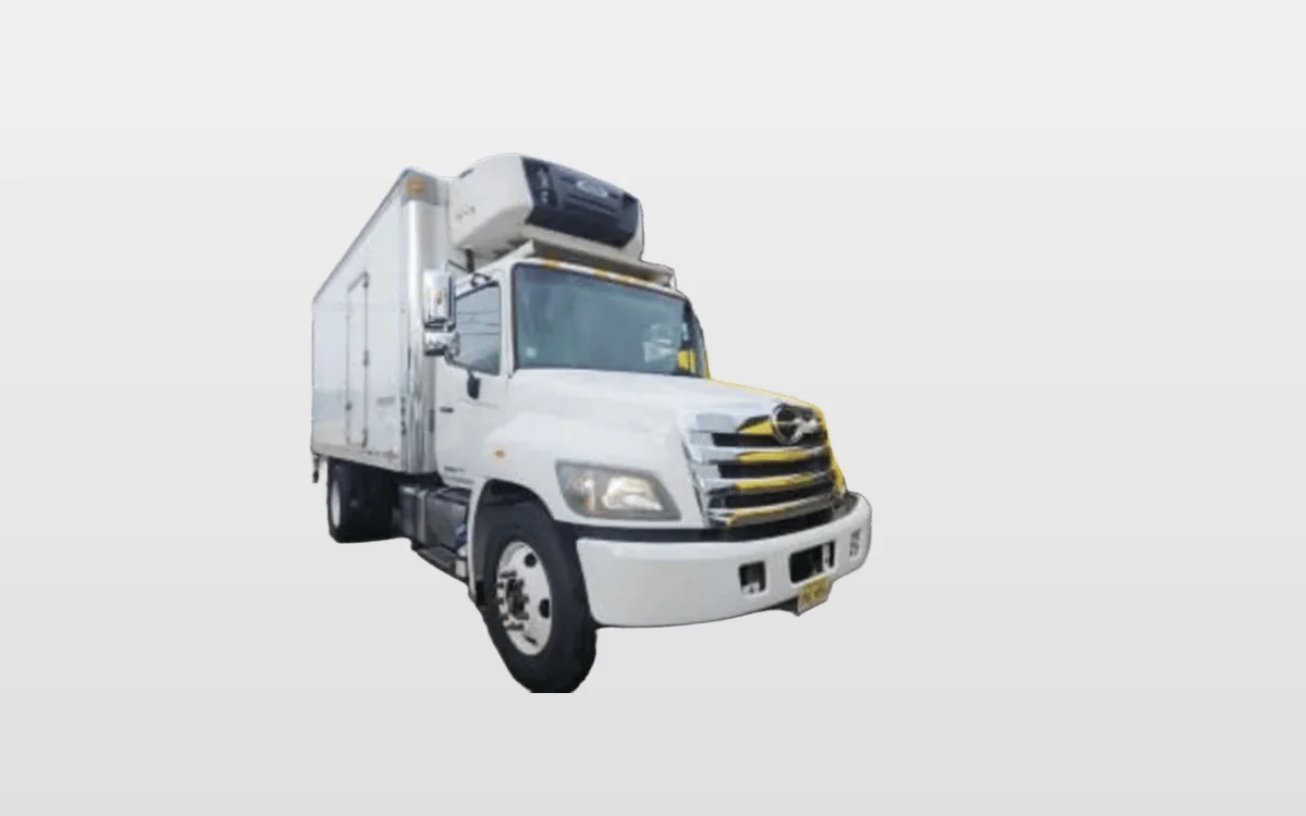 2016 Hino 268 - image 1