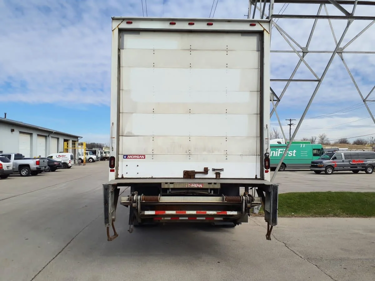 2019 Freightliner M2 106 in Indianapolis, IN — photo 5