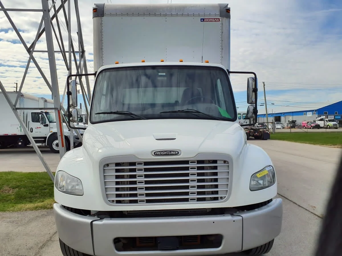 2019 Freightliner M2 106 in Indianapolis, IN — photo 2