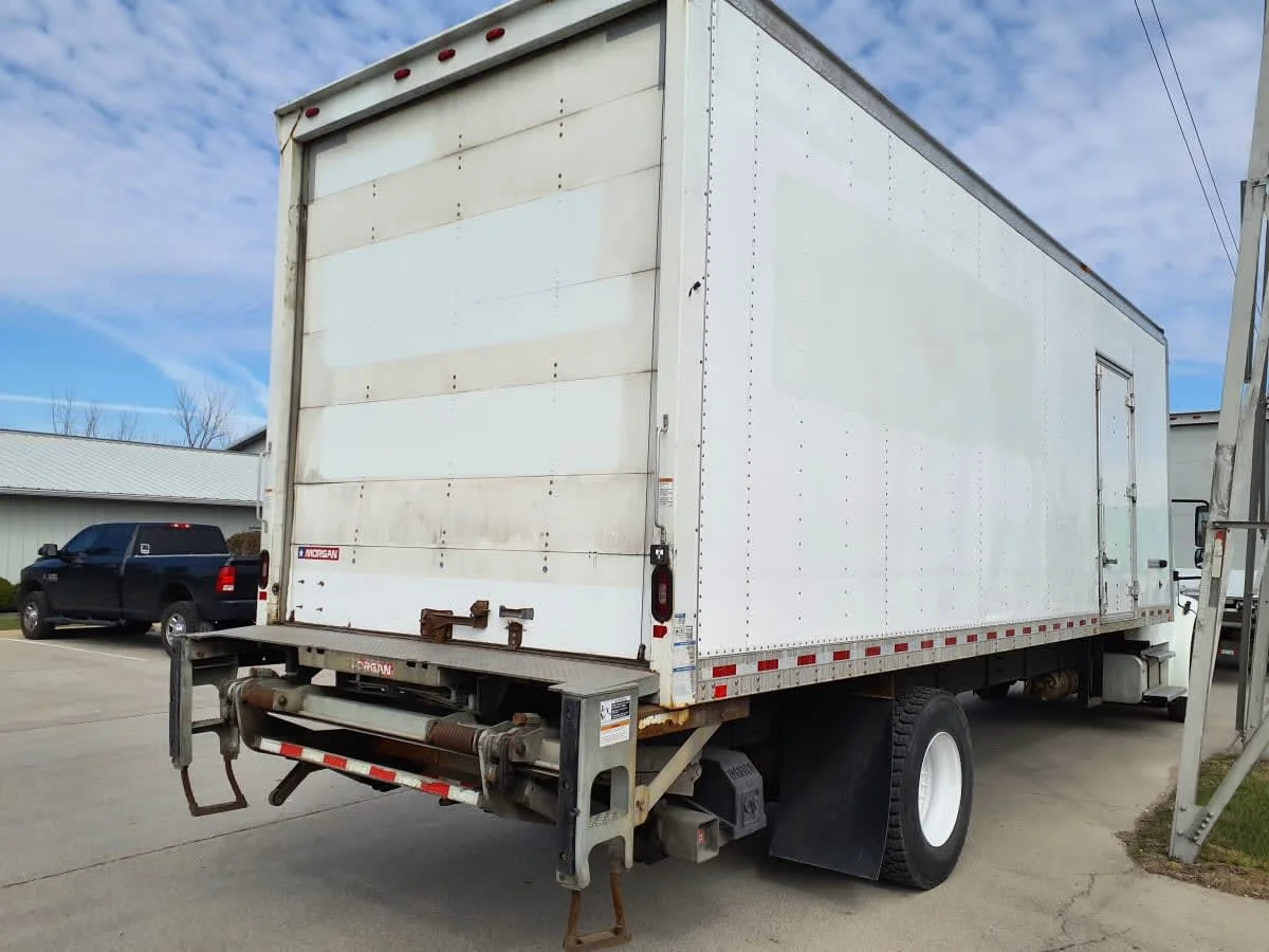 2019 Freightliner M2 106 in Indianapolis, IN — photo 4