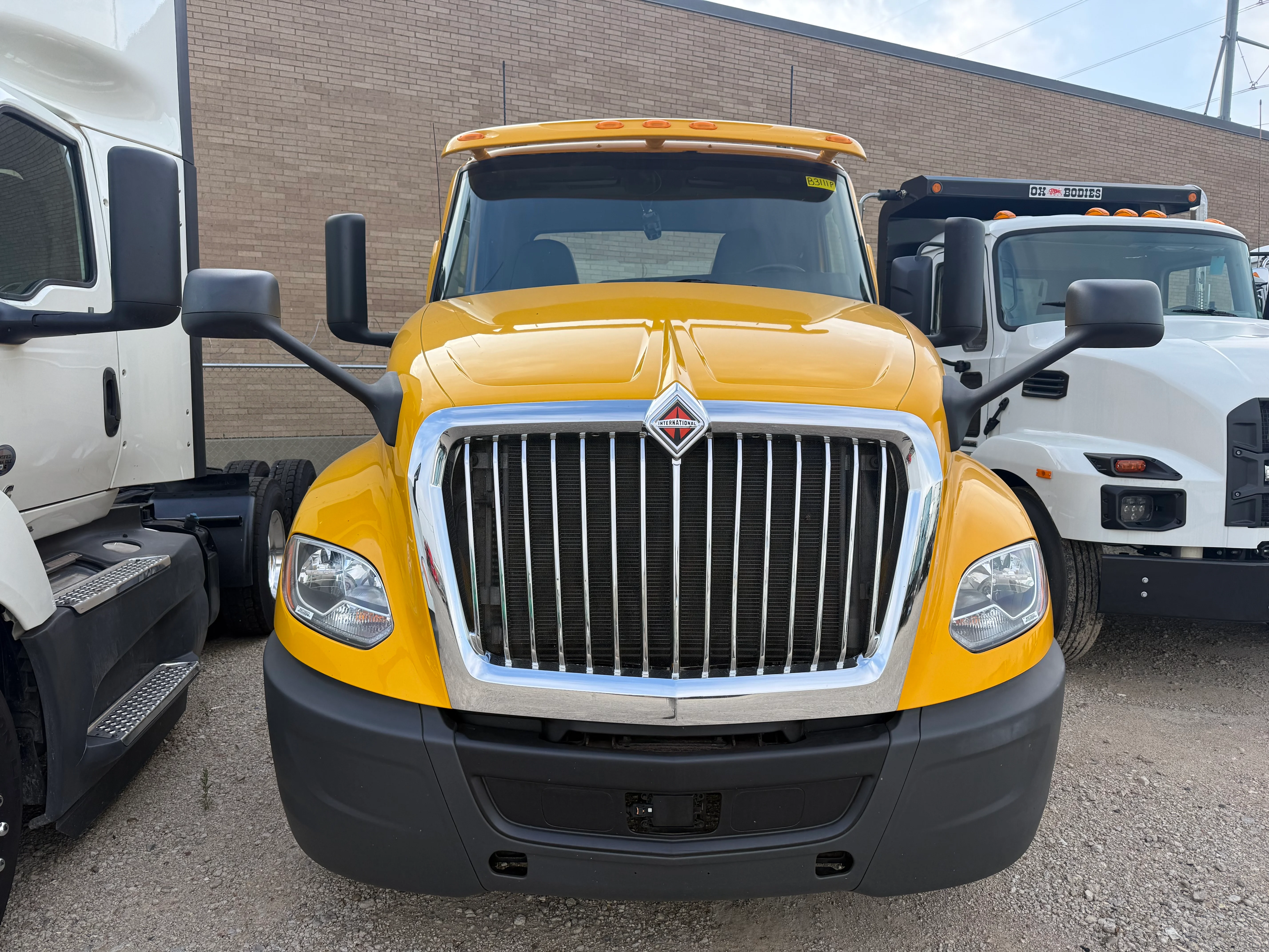 2019 International LT in Dallas Irving Blvd, TX — photo 2