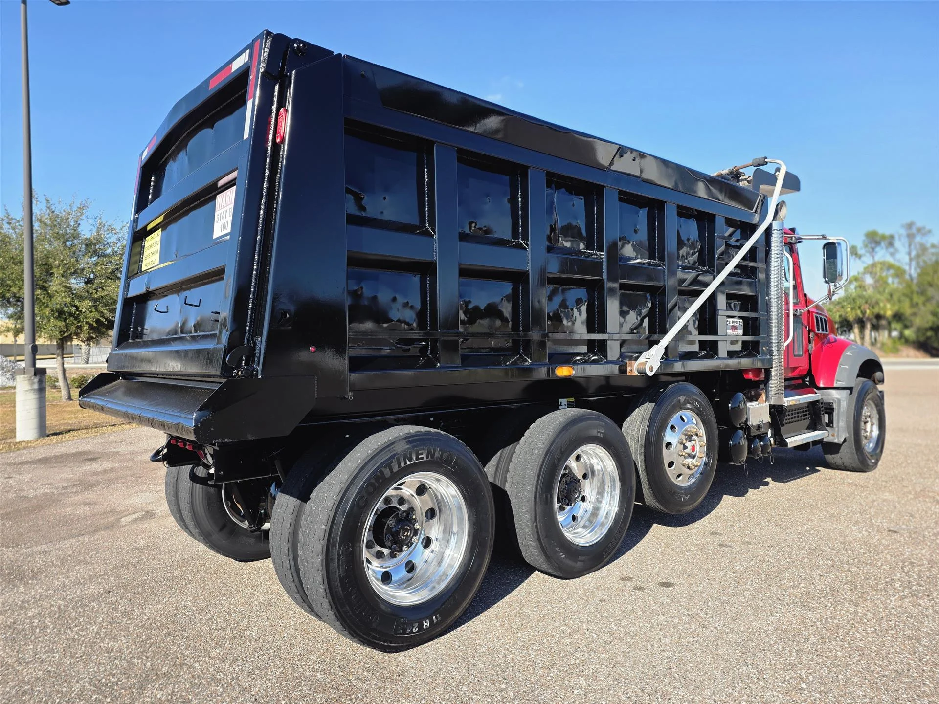 2019 Mack Granite - image 7