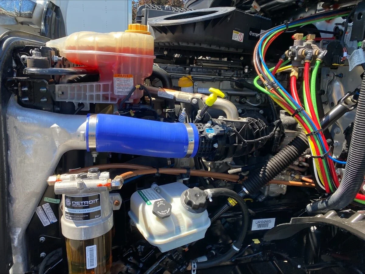 2024 Freightliner Cascadia — photo 9