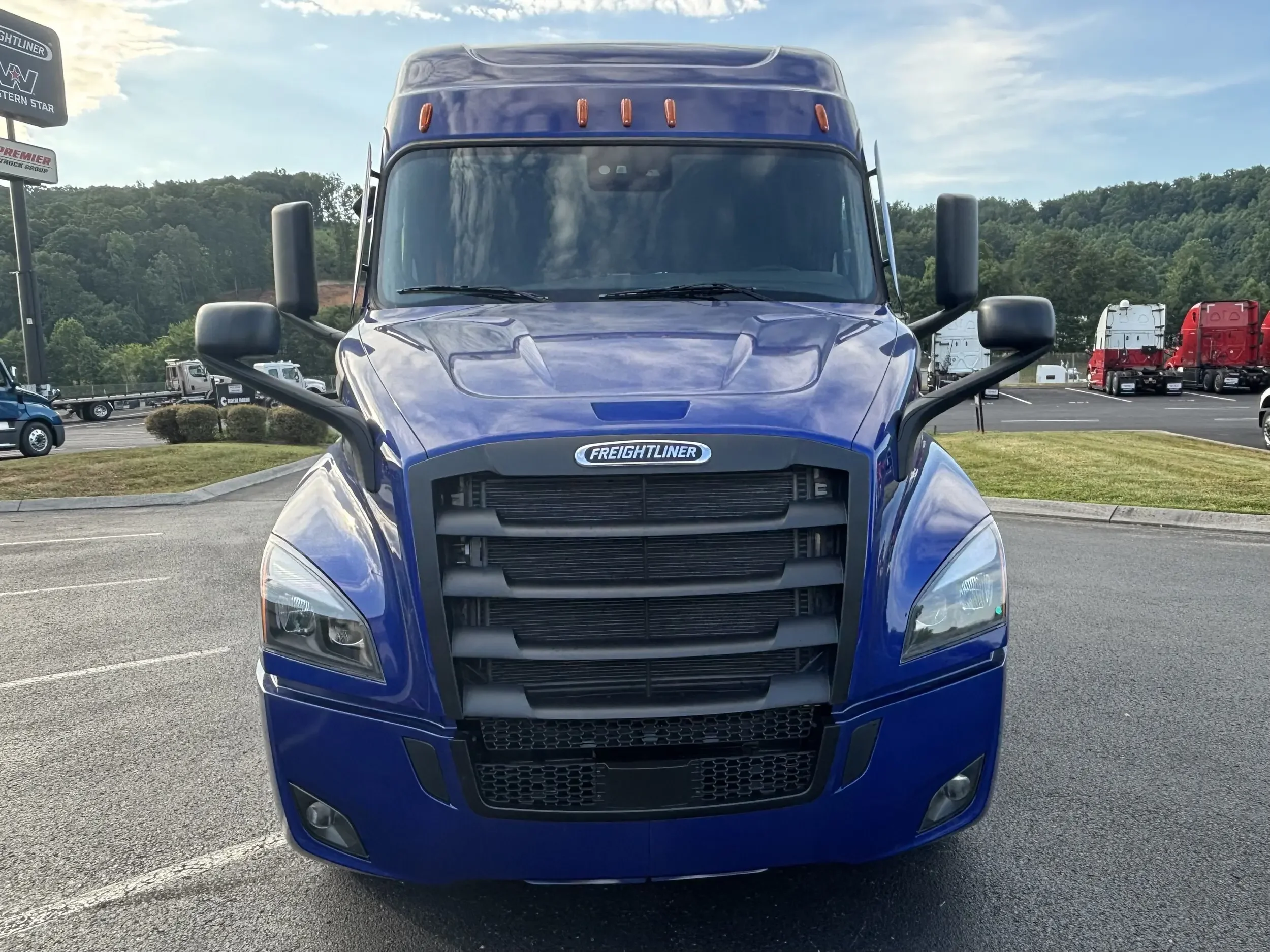 2026 Freightliner Cascadia - image 8