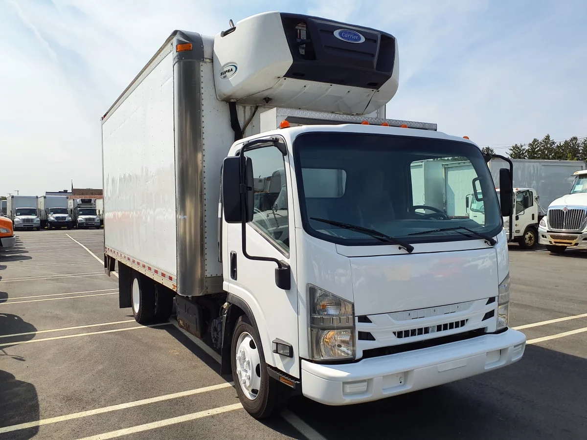 2017 Isuzu NPR - image 3