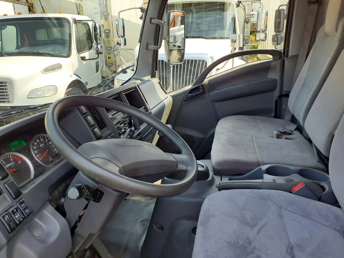 2017 Isuzu NPR - image 9