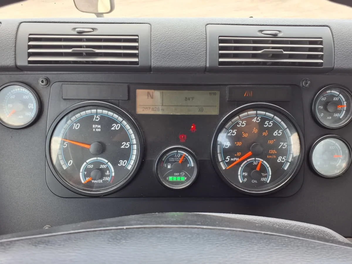 2019 Freightliner Cascadia in Taylor, MI — photo 9
