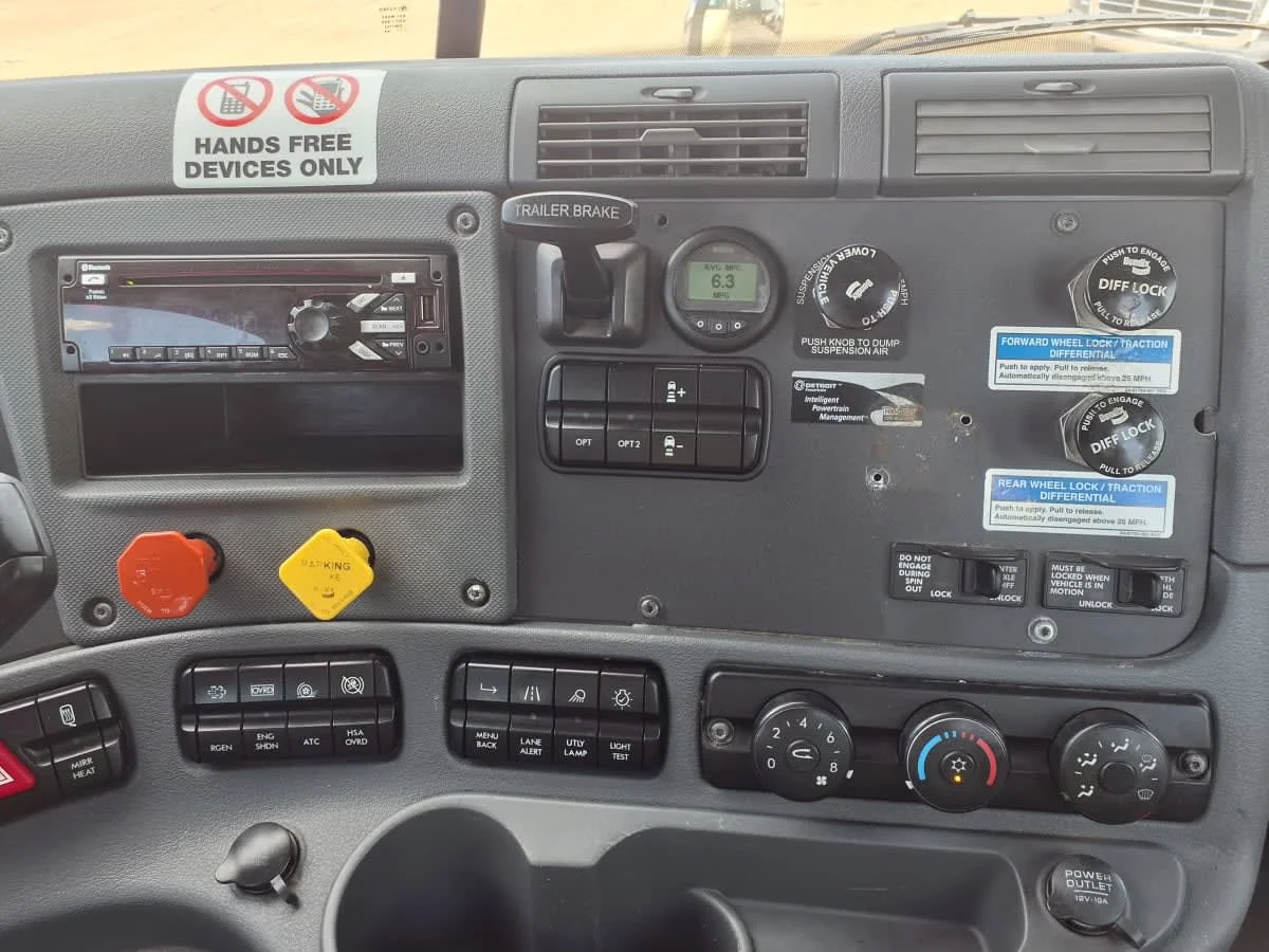2019 Freightliner Cascadia in Taylor, MI — photo 10
