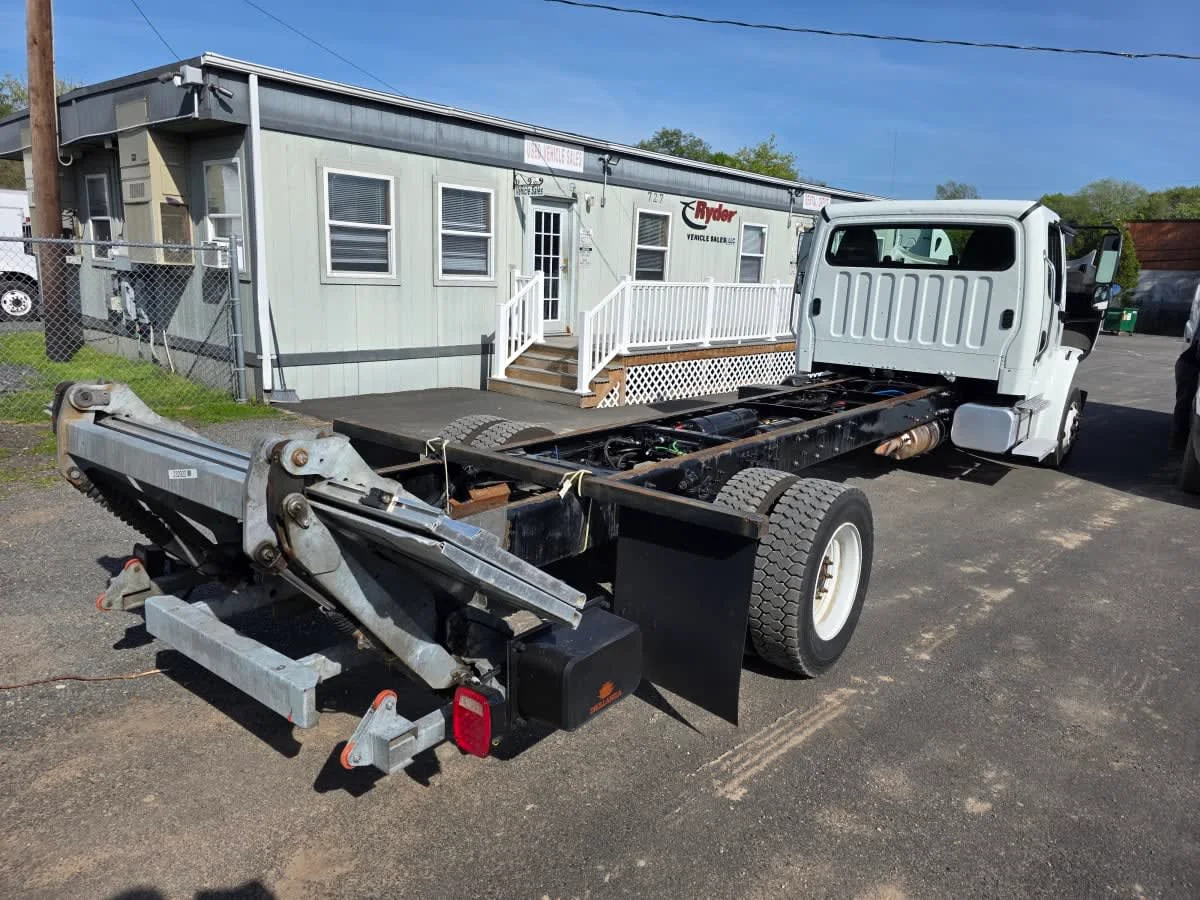 2021 Freightliner M2 106 in Bensalem, PA — photo 4