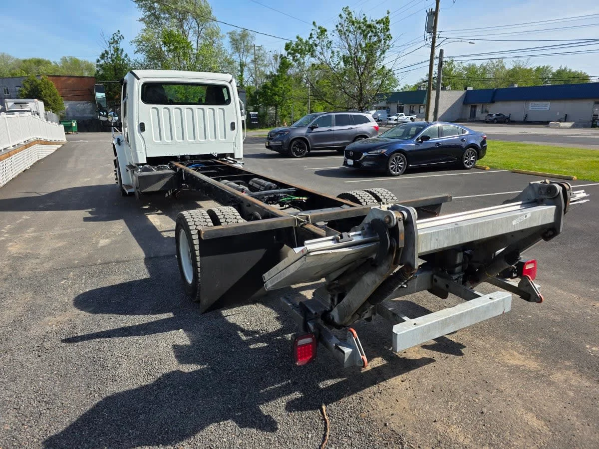 2021 Freightliner M2 106 in Bensalem, PA — photo 6