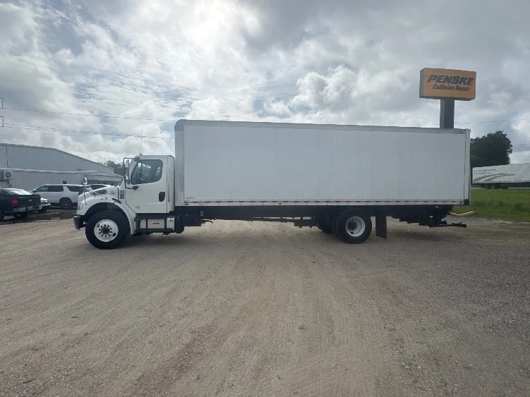 2021 Freightliner eM2 in Hammond, LA — photo 4