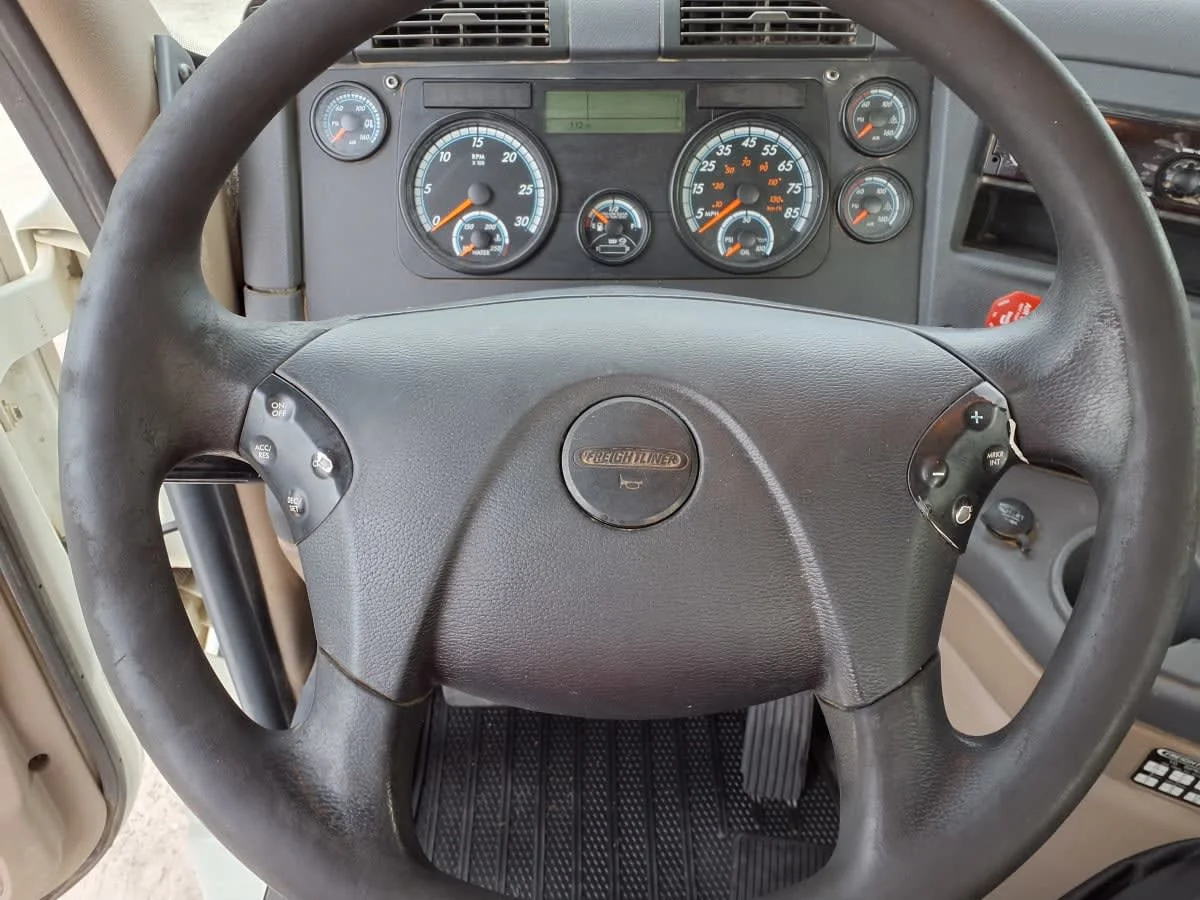 2020 Freightliner Cascadia in Greenville, SC — photo 11