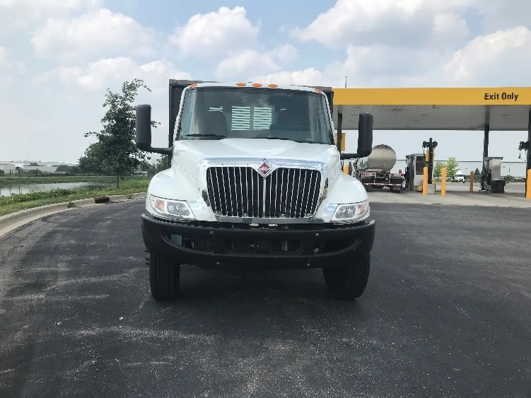 2020 International MV - image 2