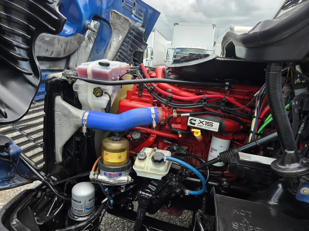 2020 Freightliner Cascadia in St. Rose, LA — photo 8