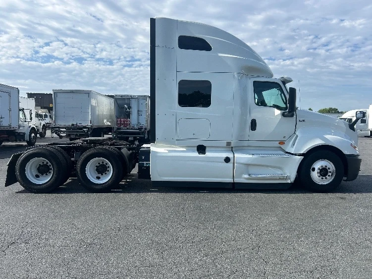 2020 International LT in Greensboro, NC — photo 8