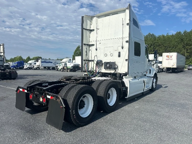 2020 International LT in Greensboro, NC — photo 7