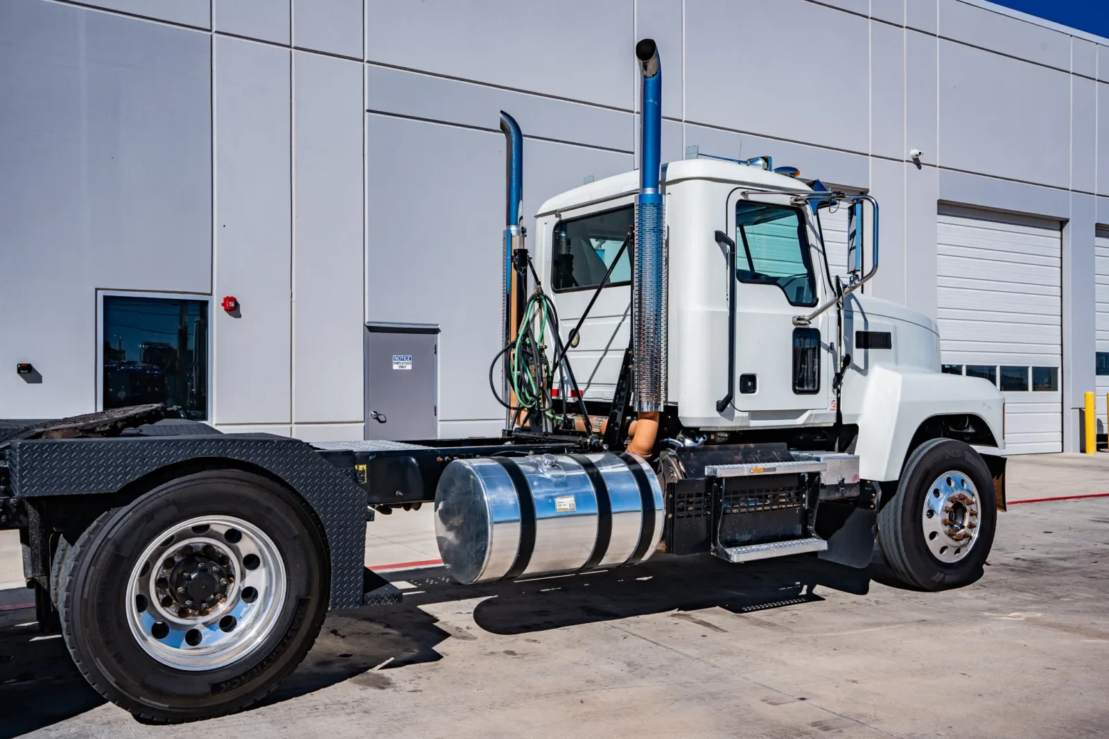 2019 Mack Pinnacle - image 7
