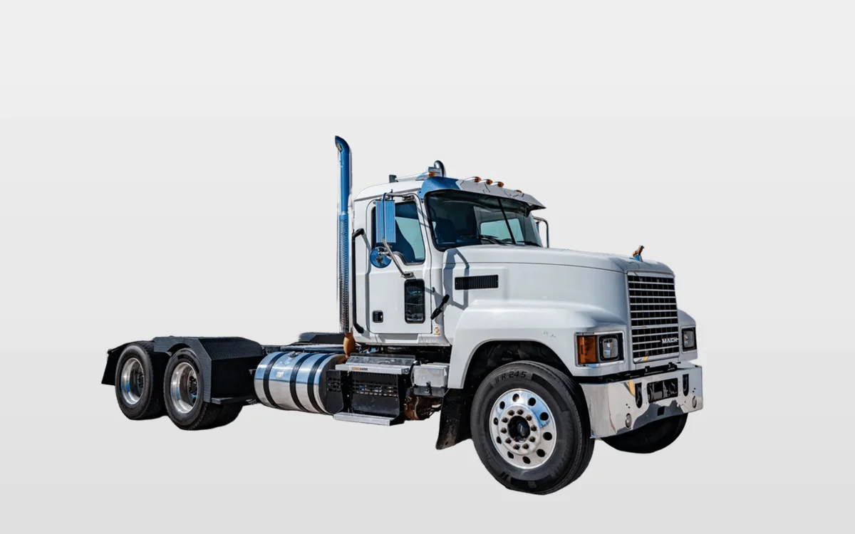 2019 Mack Pinnacle - image 1