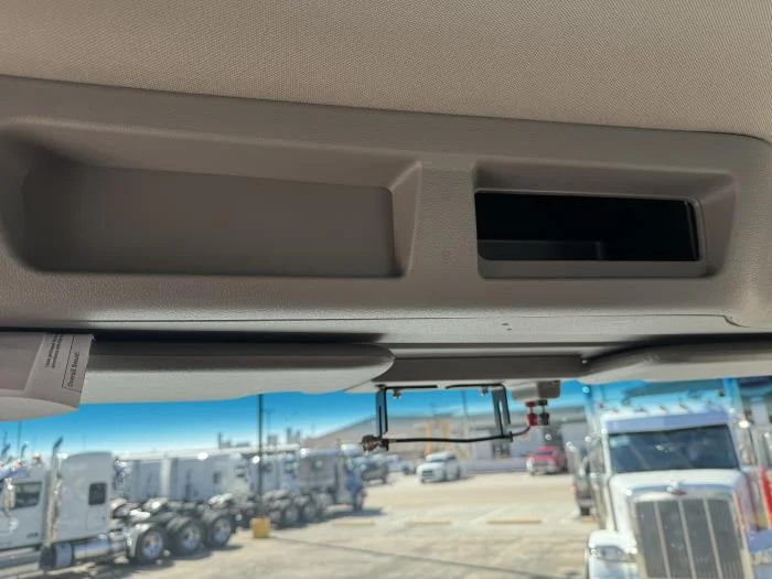 2026 Peterbilt 567 - image 15