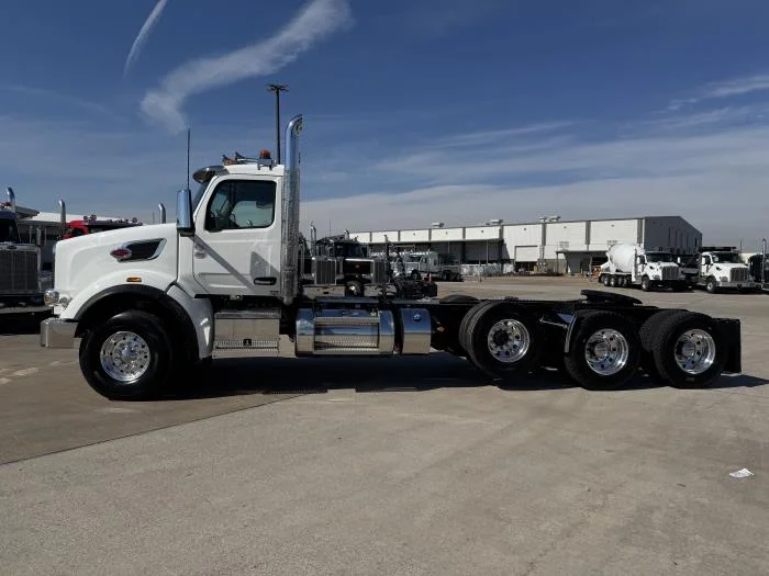 2026 Peterbilt 567 in Houston, TX — photo 3