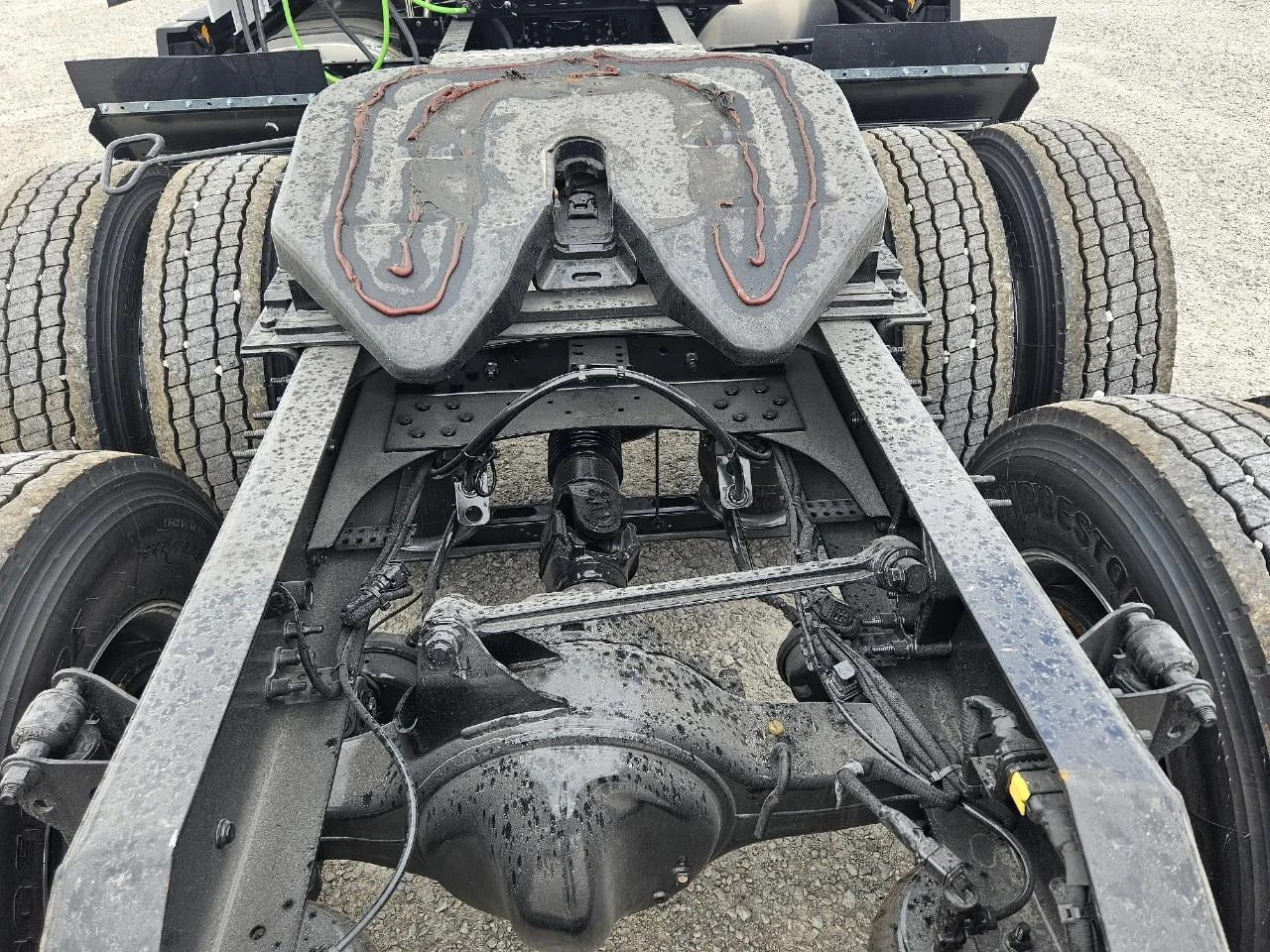 2026 Volvo VNL 860 in Indianapolis, IN — photo 8