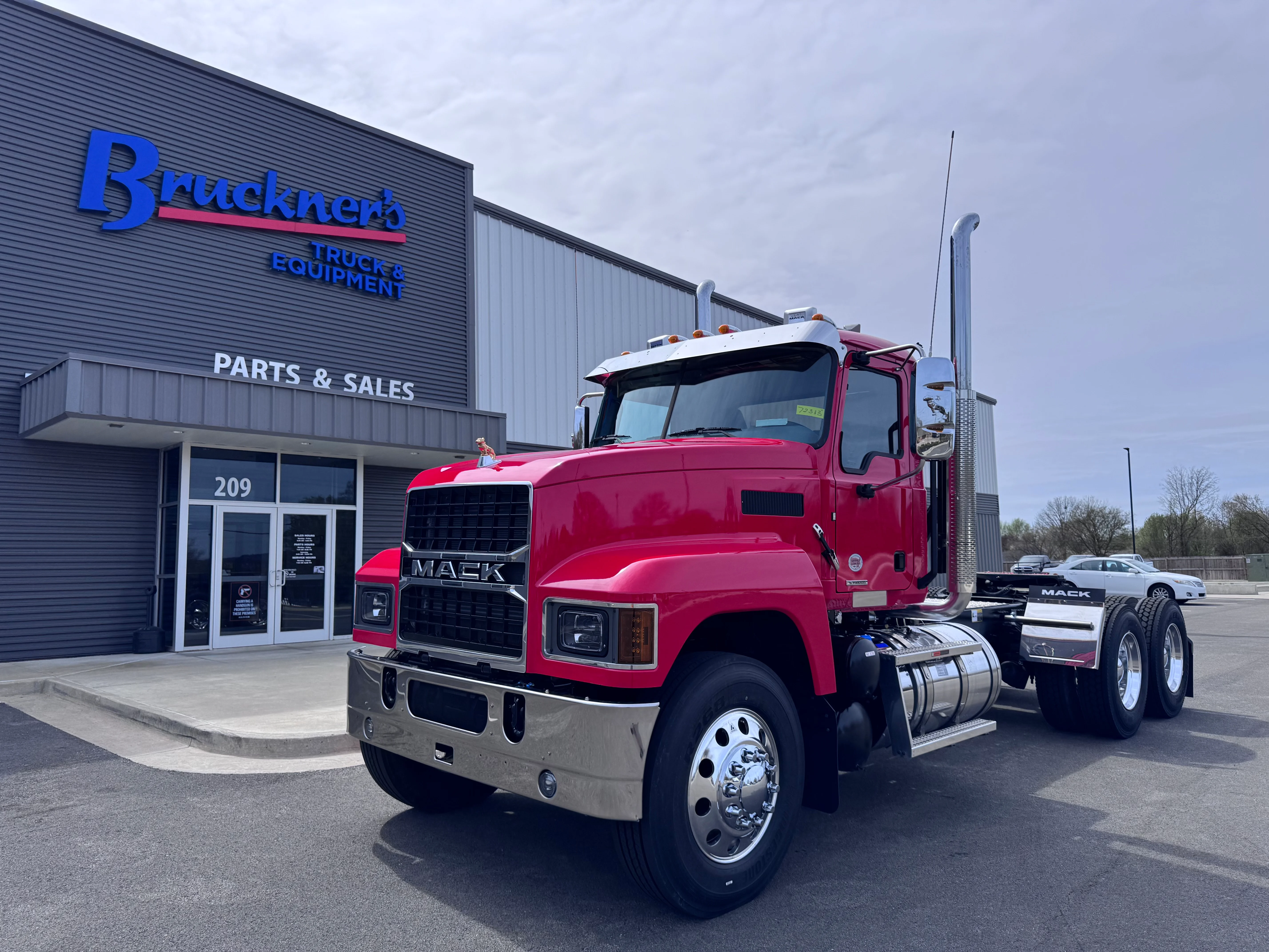 2027 Mack Pinnacle in Van Buren, AR