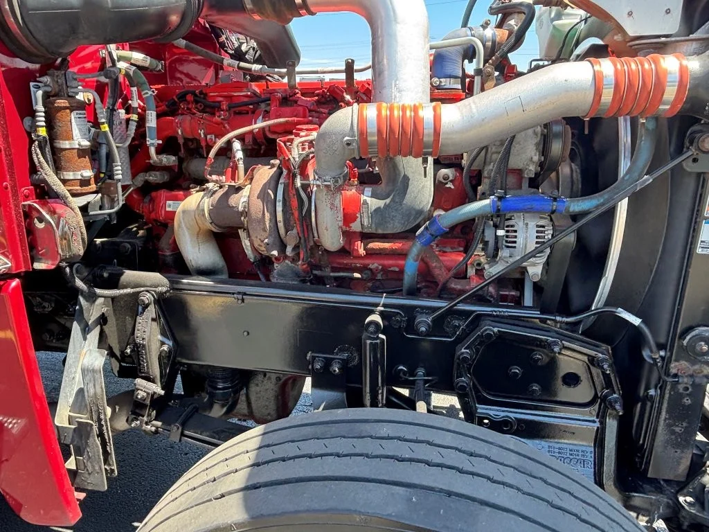 2016 Peterbilt 389 in Springfield, MO — photo 9